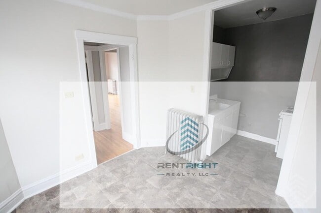 1700-1710 W Albion