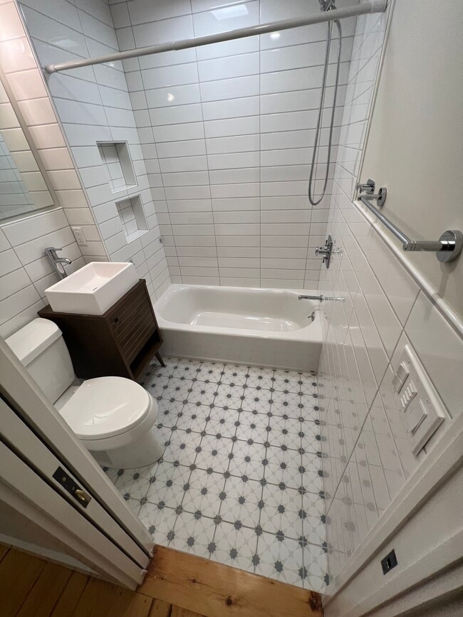 Baño completo - 9 Waldeck St Unidad 9 Waldeck Street