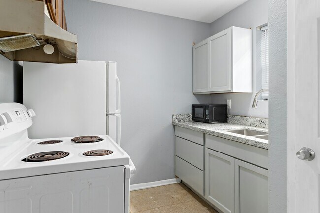 Photo - 1176 Oregon Ave Unit 2
