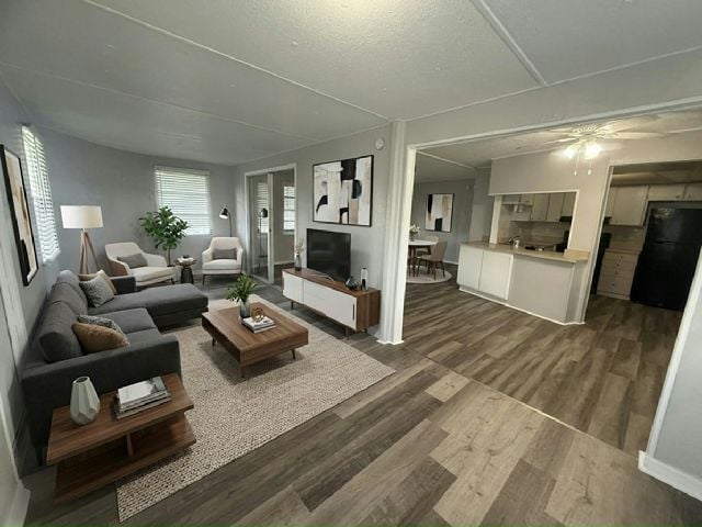Photo - 111 48th Ave W