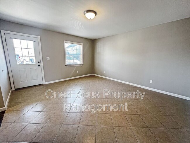 Photo - 415 E Church St