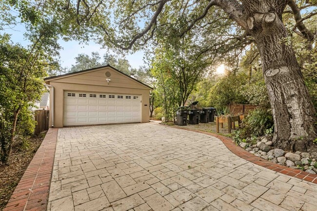 Photo - 2450 Hermosita Dr