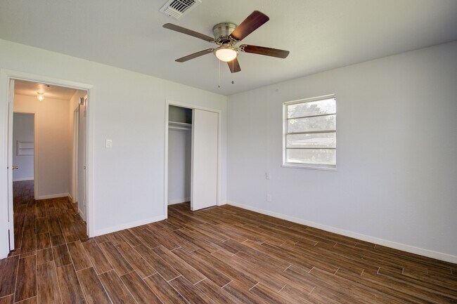 Photo - 3419 Avenue B