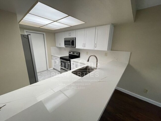 Photo - Spacious Town house in Pleasant Hill Now A...