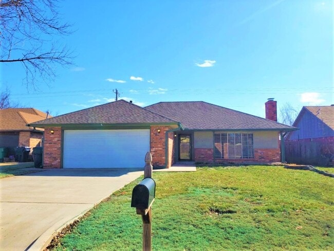 Building Photo - 3 bed 2 Bath 2 Car Garage in Northwood Addition Edmond, OK