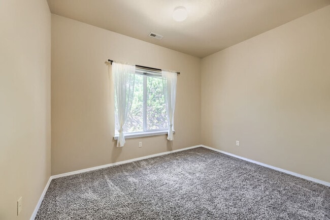 Photo - 3060 Mandalay Grove