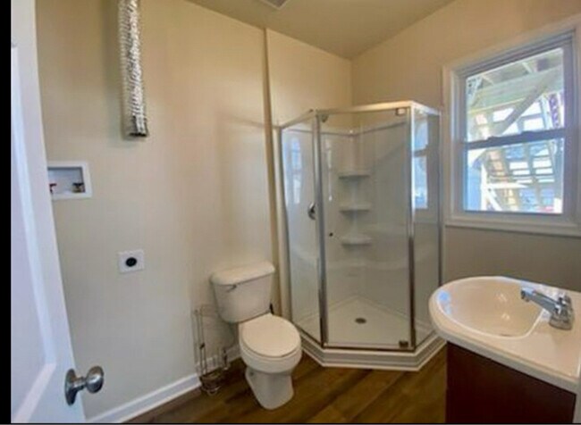 Photo - 243 Noble St Unit #1