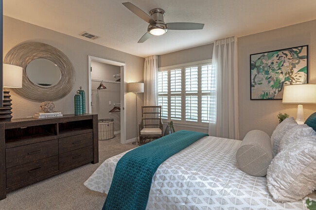 2BR, 2BA - B1 1,092SF