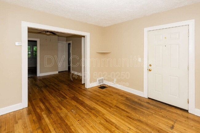 Photo - 3849 W 135th St