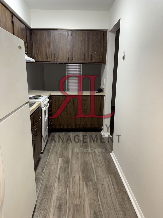 Photo - 155 N 17th St Unit F