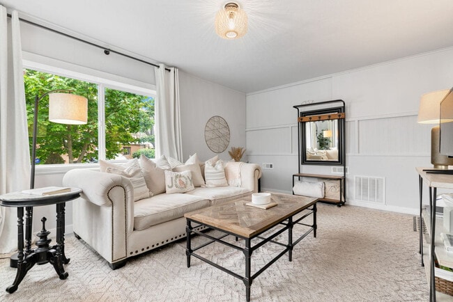 Photo - 334 Edmonds St Unit ID1346352P