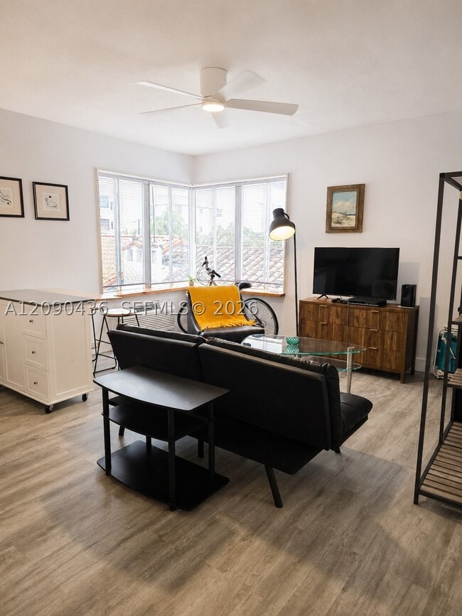 3710 Collins Ave Unidad N-309
