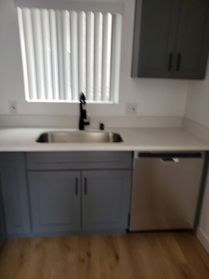 Photo - 515 W 3rd St Unit 7