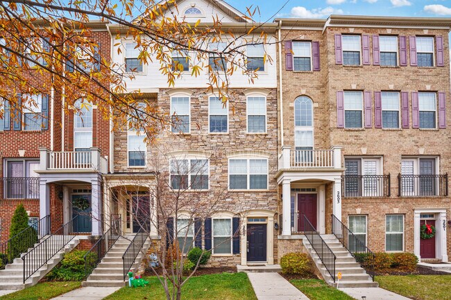 Photo - 2605 Campus Way N Townhome