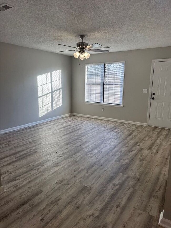 Photo - 114 Johnny Reb Dr