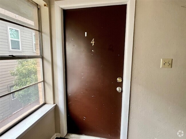 Building Photo - 1107 N Locust St Unit 4 Rental