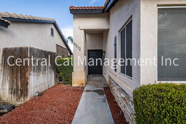 Photo - 3 Bedroom/2 Bath Home in Desired Riverlakes Community - $2450 per month!