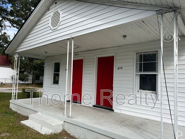 Building Photo - 810 E Grand Ave Rental