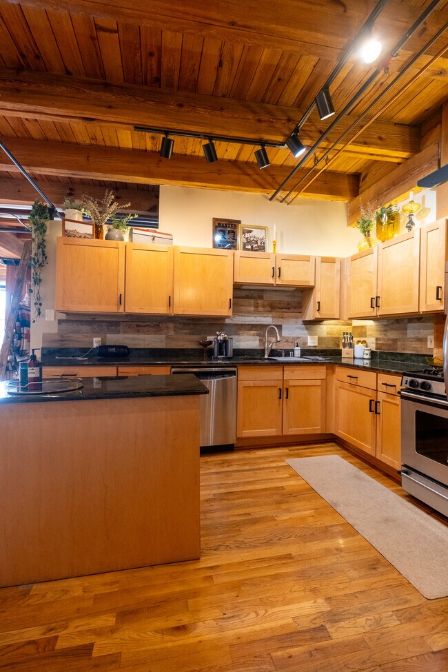 Photo - 413 N 2nd St Unidad 310