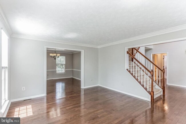 Photo - 1650 Wickham Way