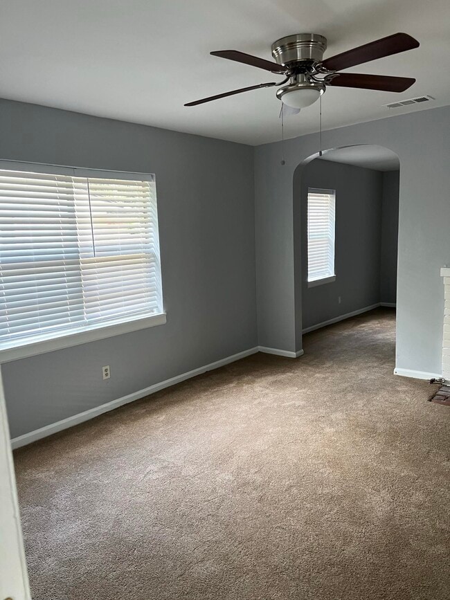 Photo - 1613 Elberta Dr