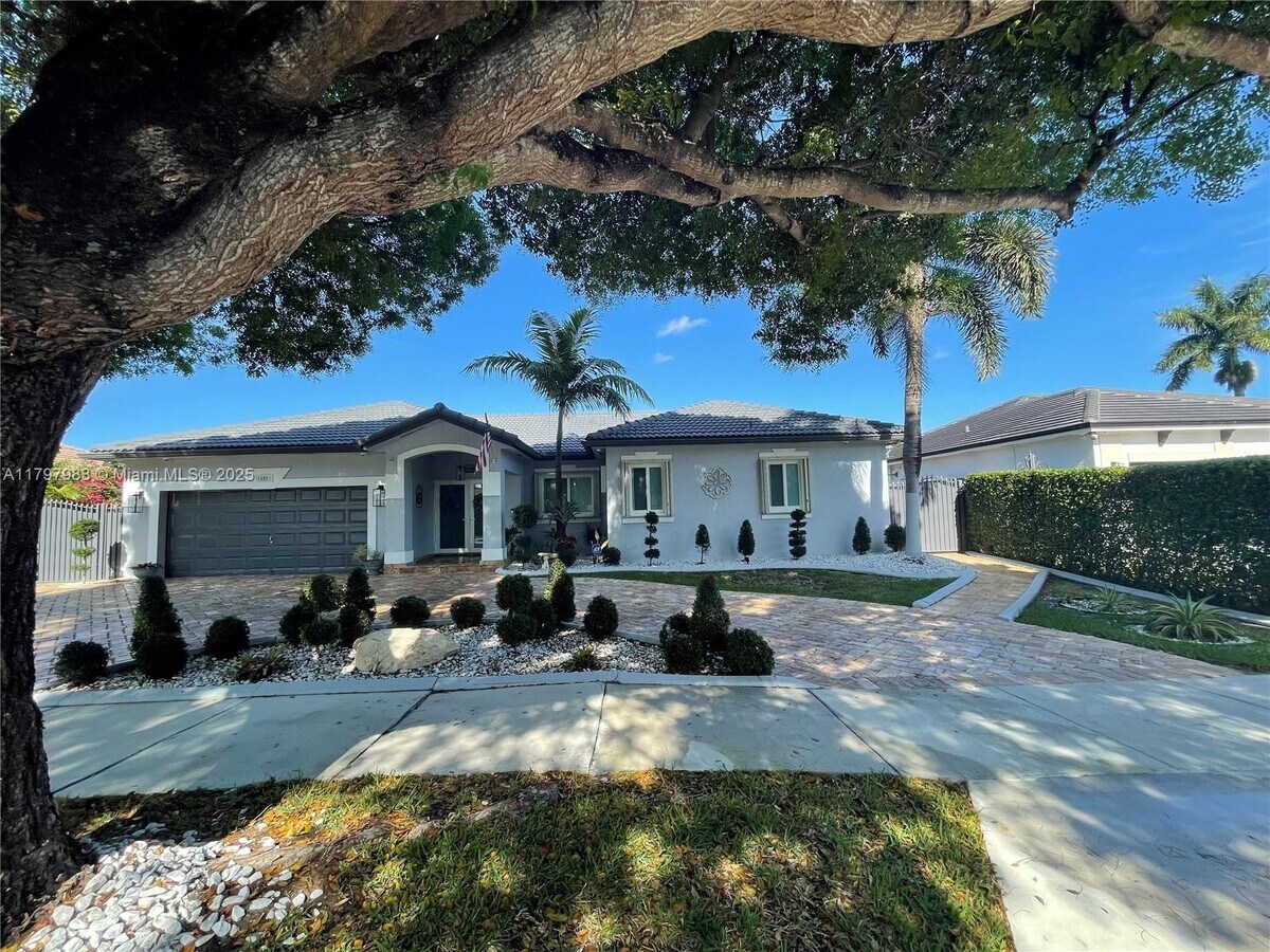 Photo - 15957 NW 77th Pl House