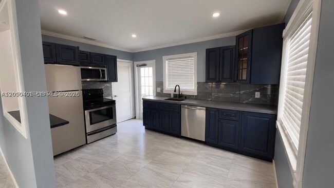 1310 W 24th St