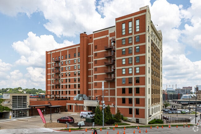 Pershing Lofts - Pershing Lofts