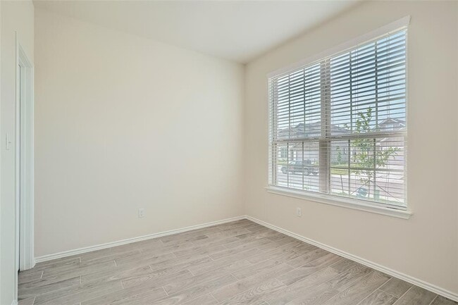 Photo - 112 Bird Cherry Wy