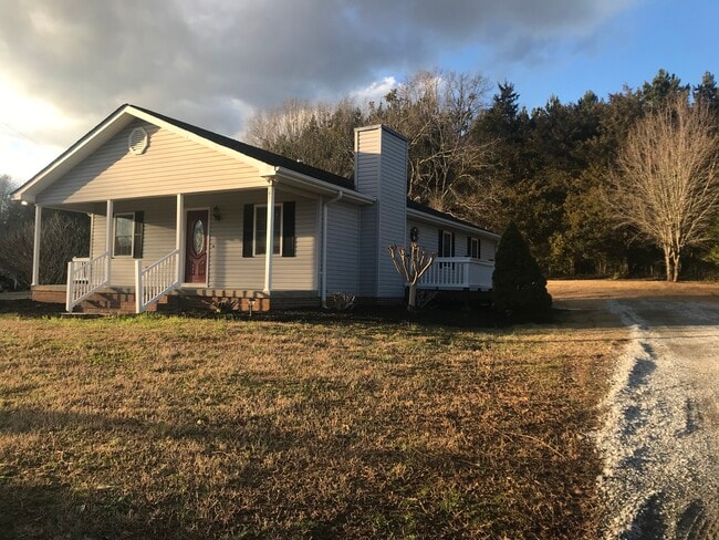 Building Photo - 1619 Cedar Rock Church Rd