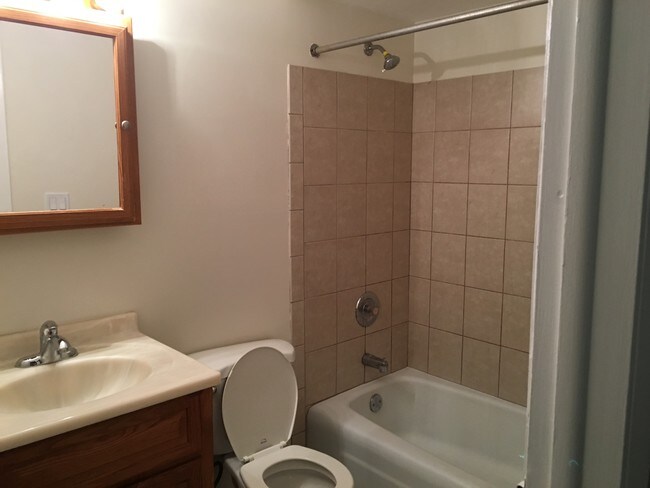 Photo - 1039 College Ave