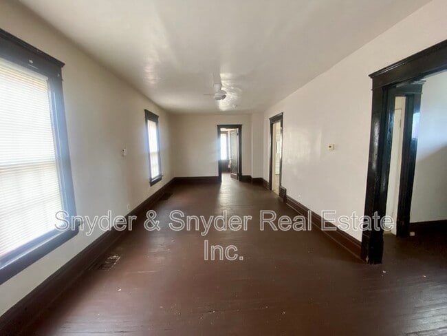 Photo - 362 E South St