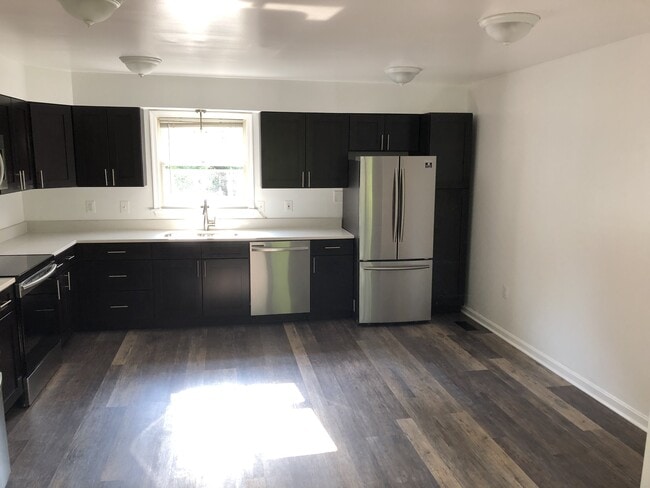 Photo - 8306 48th Ave