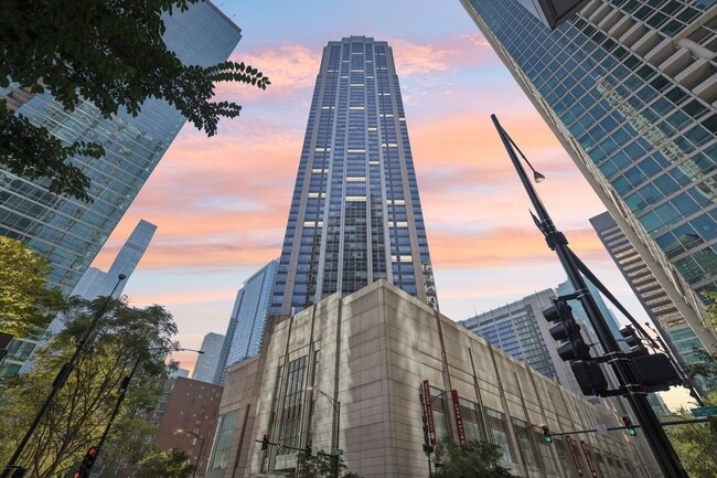 Building Photo - 512 N McClurg Ct Unit 1906