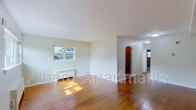 Photo - 31 Parkwood St