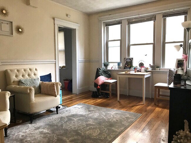 264 Kelton St Unit 2