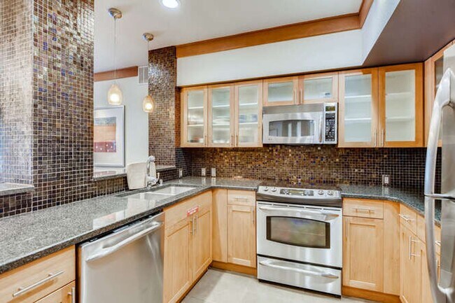 Photo - SPACIOUS 1-BEDROOM APARTMENT FOR RENT IN DOWNTOWN BALLARD!