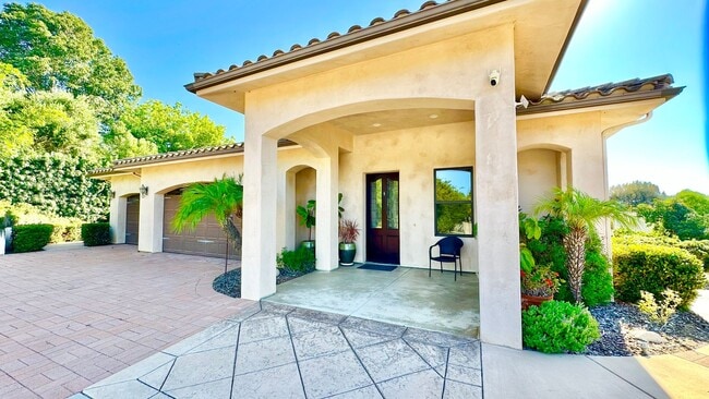 Building Photo - Amazing Location & Beautiful Country Livin... Rental
