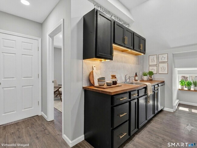 Photo - 158 Cliff St