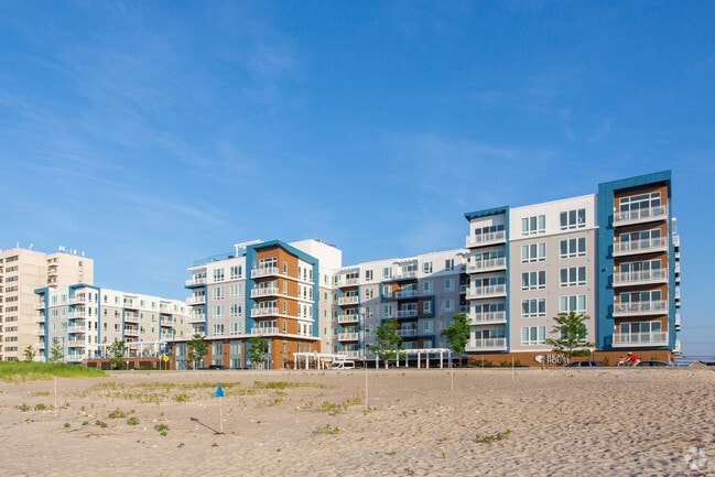 Photo - Beach House Apartments