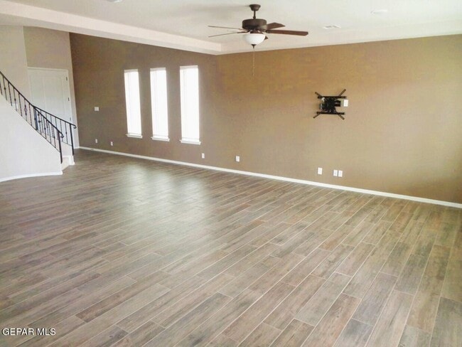 Photo - 13513 Coldham St