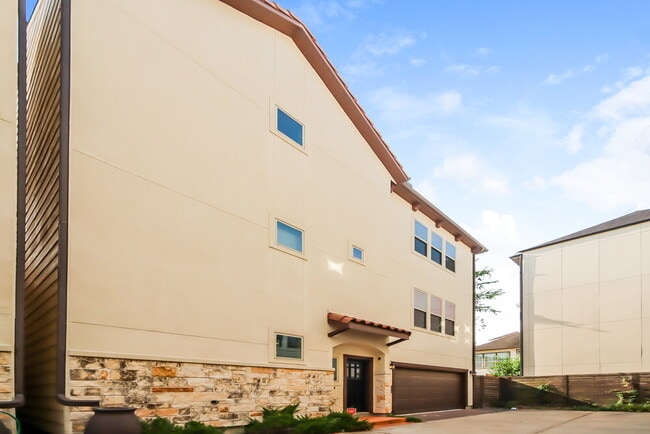 Building Photo - 5743 Kansas St Rental