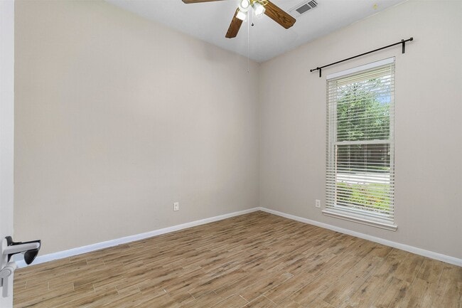 Photo - 2918 Abbey Field Dr