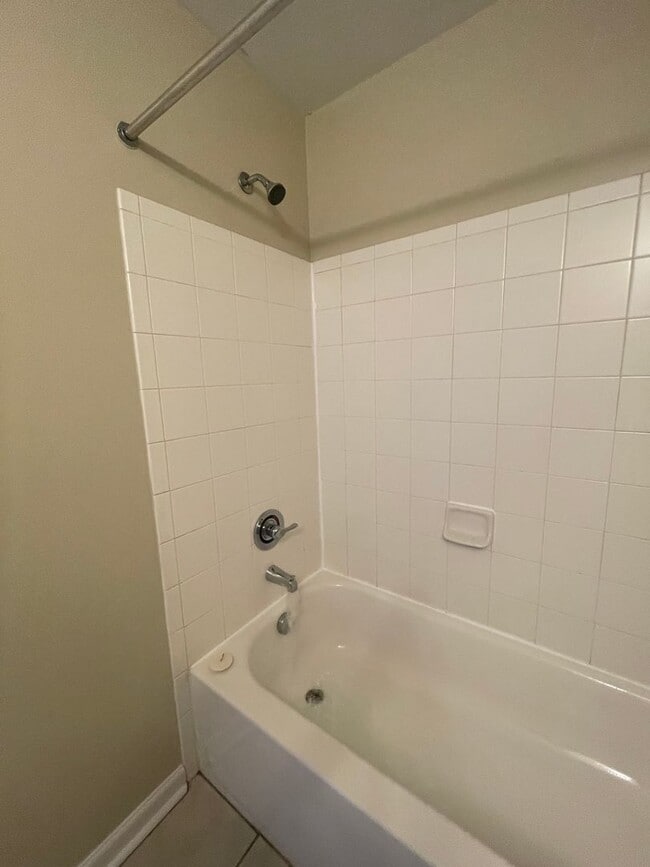 Photo - 18-1825 Whittaker Unit 18-1825 - A