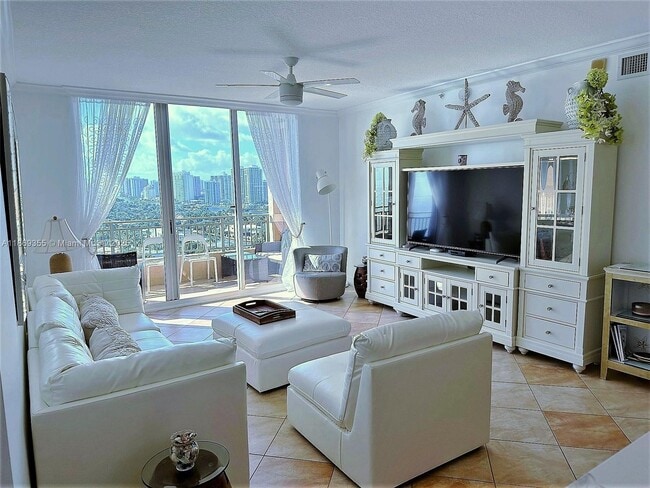 Building Photo - 2080 S Ocean Dr Unit PH3 Rental