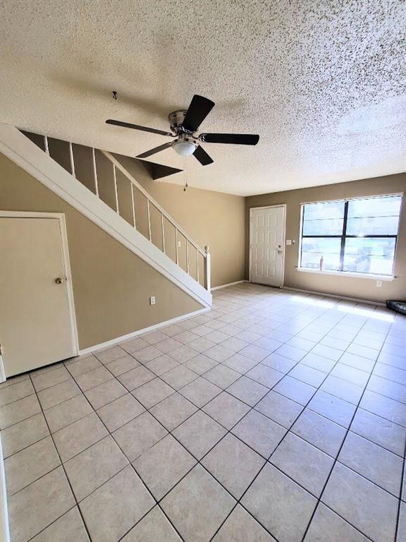 Photo - 725 N Beverly Ln