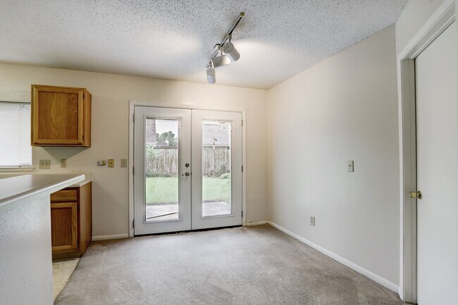 Photo - 18163 Brooknoll Dr