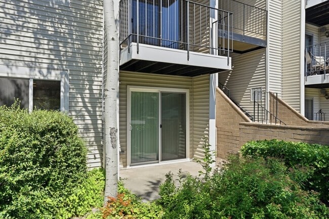 Photo - 4616 S Quail Vis Cv Unidad Apt H