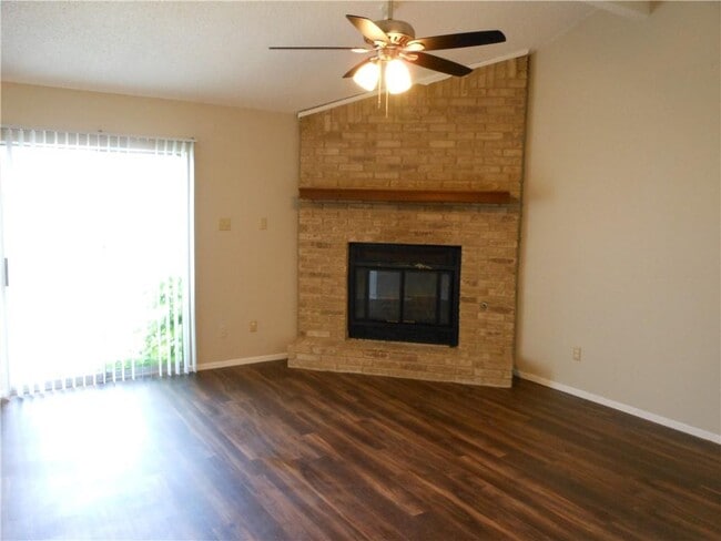 Photo - 602 Garden Path Dr