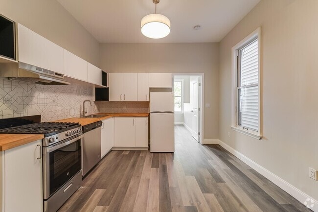 Building Photo - 1076 Summit Ave Unit 1 Rental
